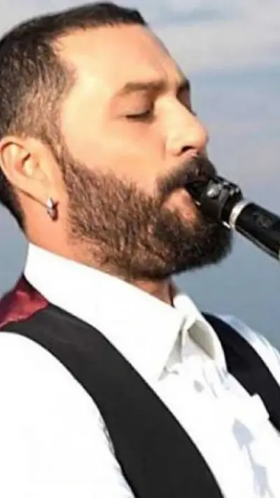 Hüsnü Şenlendirici